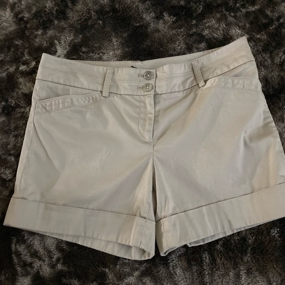 White House Black Market shorts - Picture 5 of 15